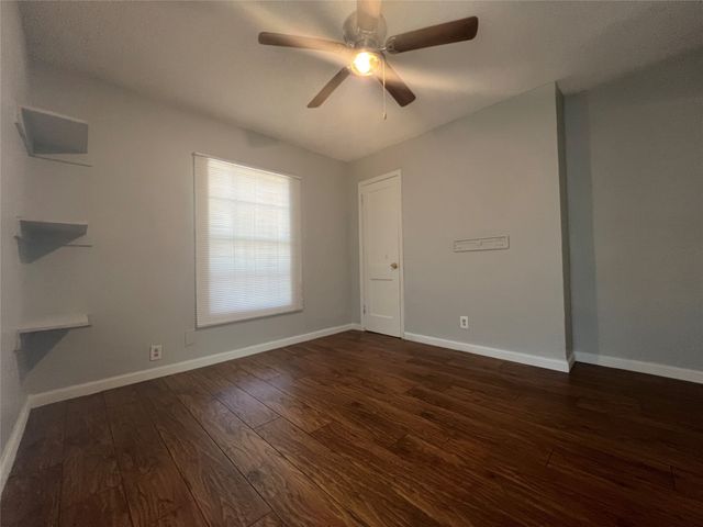 2722 Locust Avenue, Dallas, TX 75216