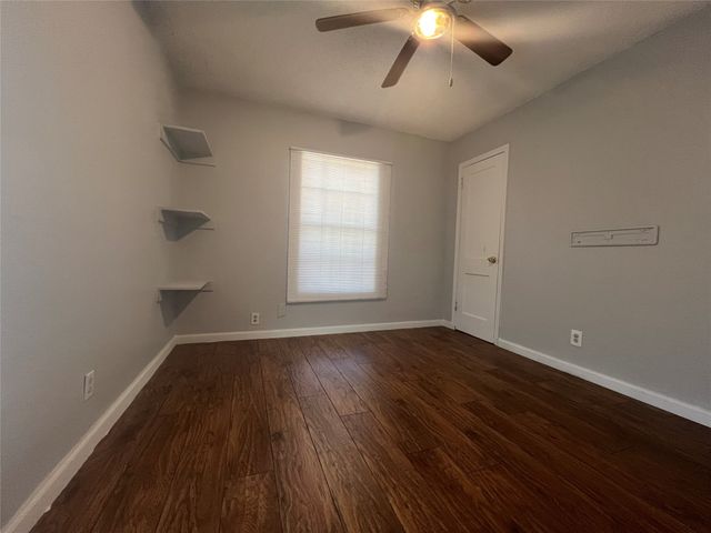 2722 Locust Avenue, Dallas, TX 75216