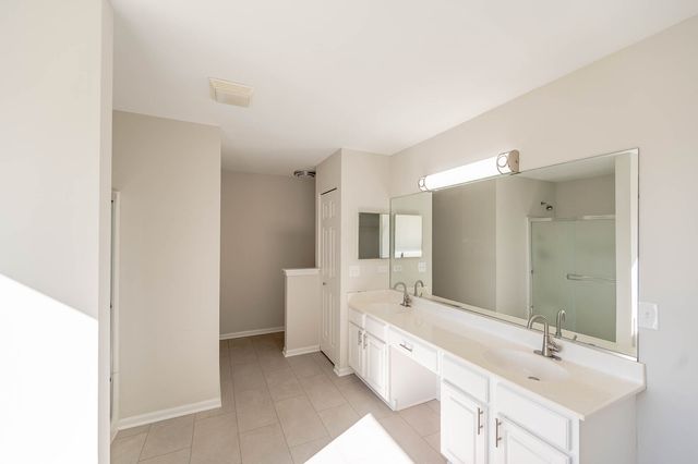 406 Hubbard Lane, Lake Villa, IL 60046