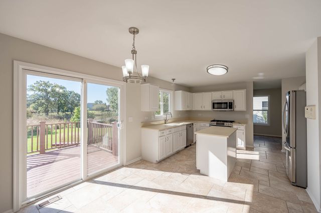 406 Hubbard Lane, Lake Villa, IL 60046