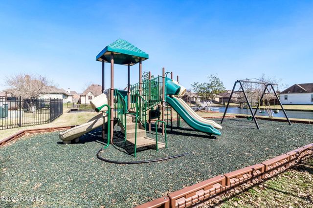 127 Treasure Cove, Lafayette, LA 70508