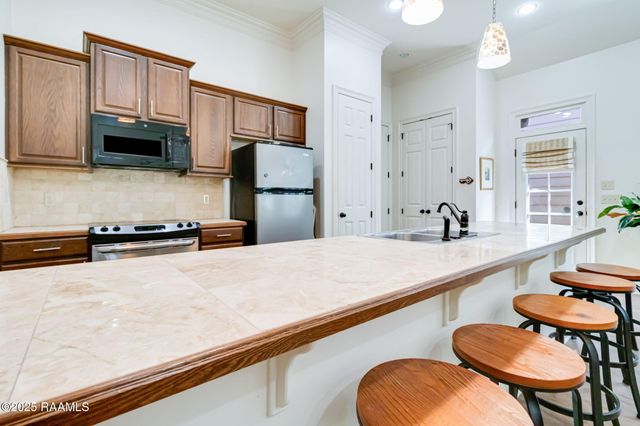 127 Treasure Cove, Lafayette, LA 70508