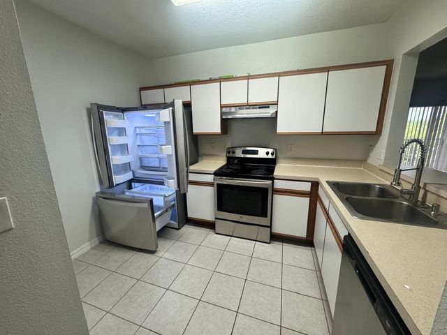 6411 CYPRESSDALE DRIVE 202, Riverview, FL 33578