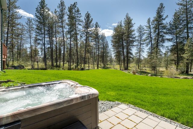 11320 S Stangland Rd, Medical Lake, WA 99022