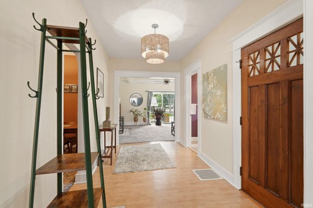611 Kinnaird Avenue, Fort Wayne, IN 46807