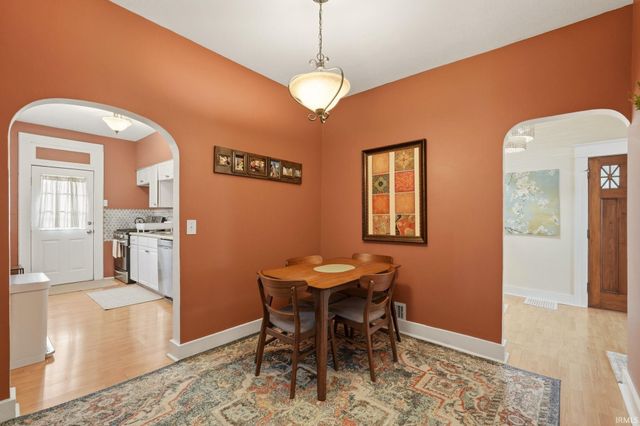 611 Kinnaird Avenue, Fort Wayne, IN 46807
