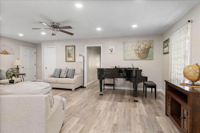 1508 Jewell Dr, Columbia, TN 38401