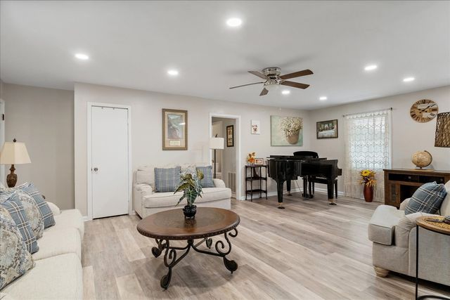 1508 Jewell Dr, Columbia, TN 38401