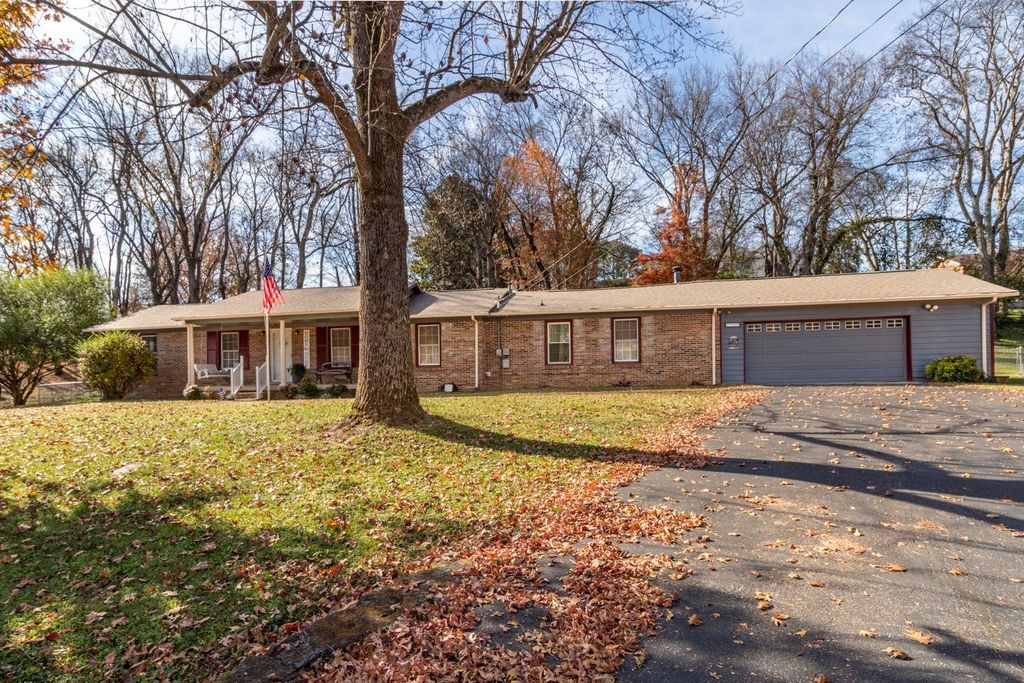 1508 Jewell Dr, Columbia, TN 38401