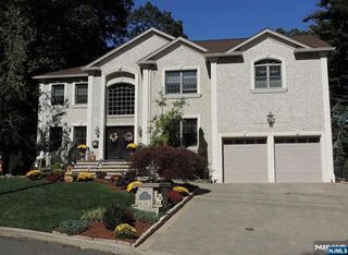 1022 Woodland Avenue, Oradell, NJ 07649