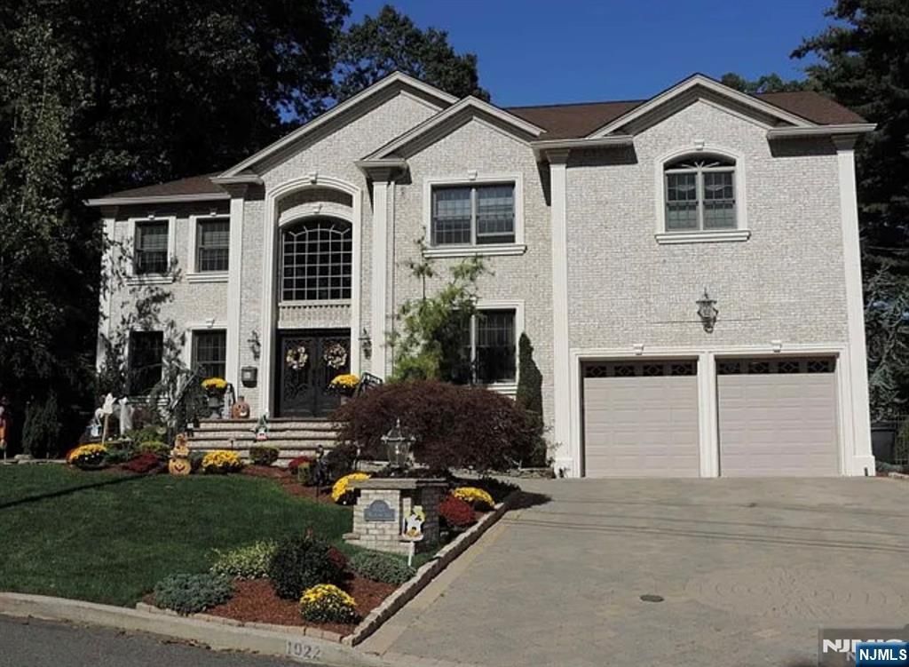 1022 Woodland Avenue, Oradell, NJ 07649