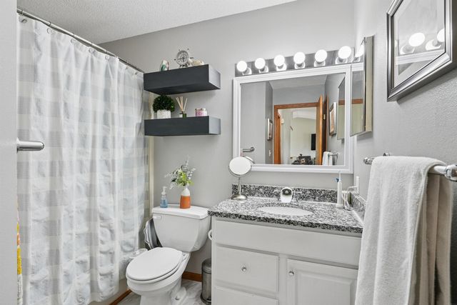 4041 Jill, Waterloo, IA 50701