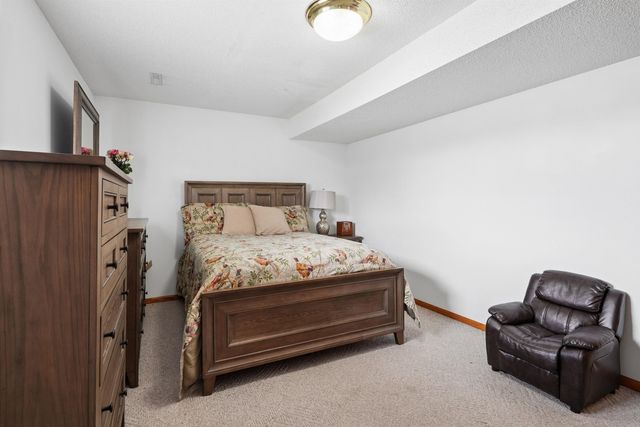 4041 Jill, Waterloo, IA 50701