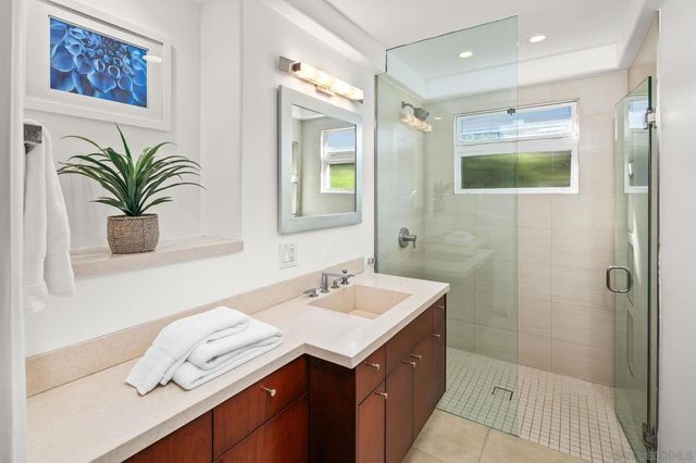 1728 West Lewis, San Diego, CA 92103