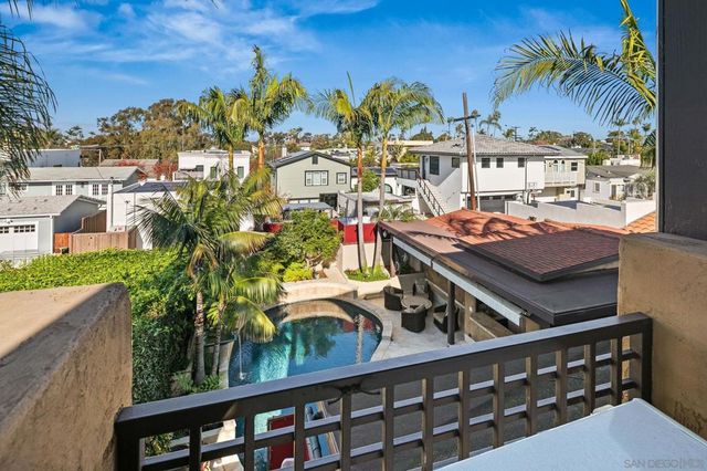 1728 West Lewis, San Diego, CA 92103