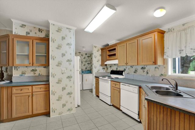 3804 PINTO LANE, Zephyrhills, FL 33541