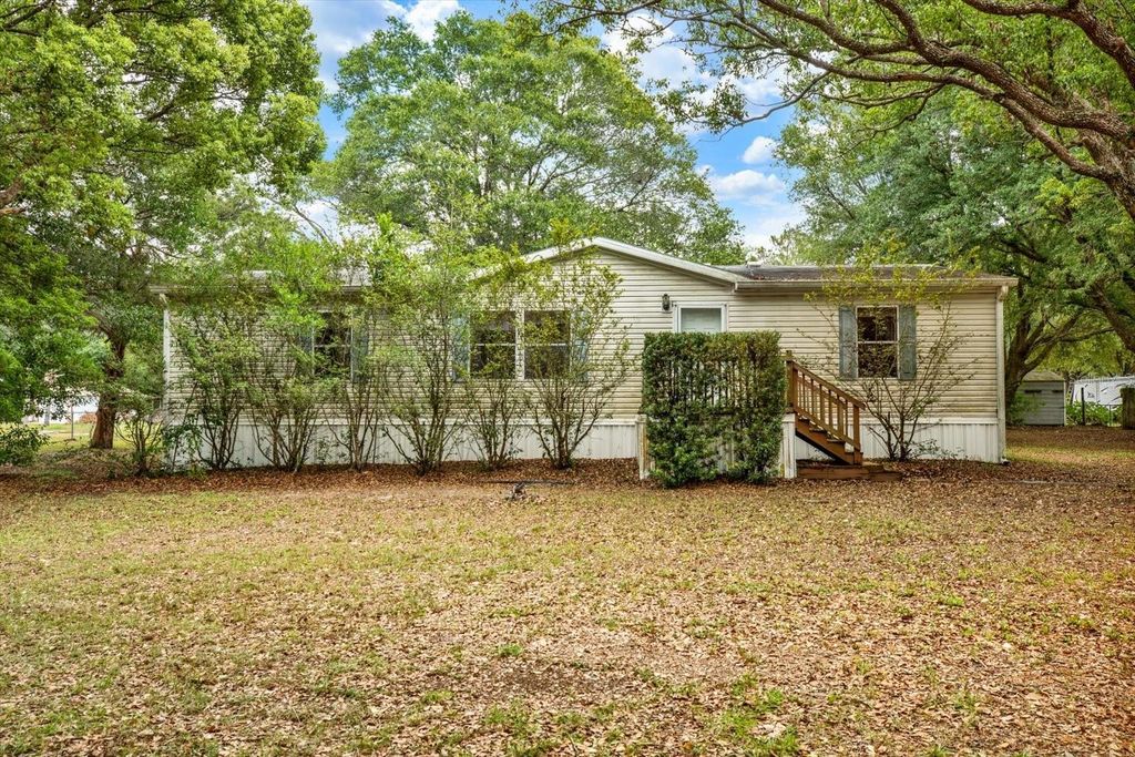3804 PINTO LANE, Zephyrhills, FL 33541