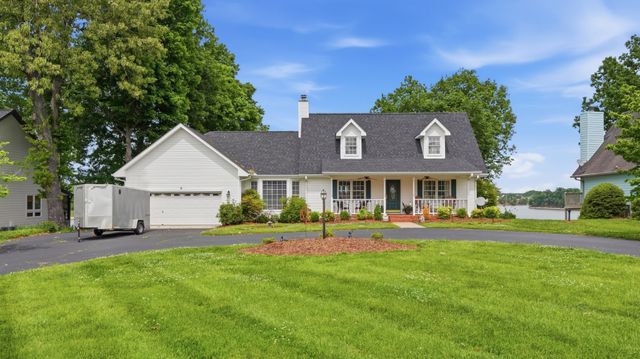 686 Bluff Dr, Winchester, TN 37398