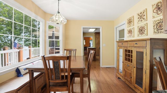 686 Bluff Dr, Winchester, TN 37398