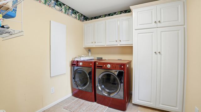 686 Bluff Dr, Winchester, TN 37398