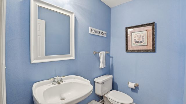 686 Bluff Dr, Winchester, TN 37398