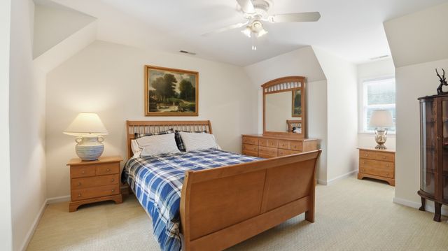686 Bluff Dr, Winchester, TN 37398