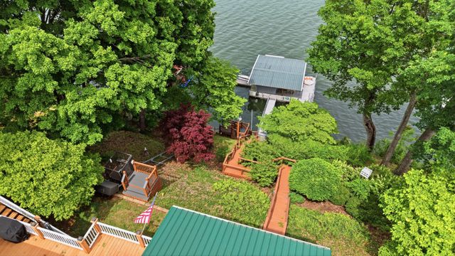686 Bluff Dr, Winchester, TN 37398