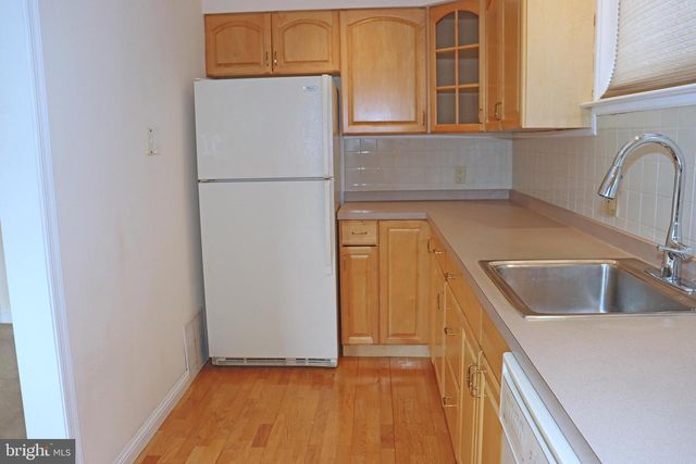 858 FAIRFAX RD, Drexel Hill, PA 19026