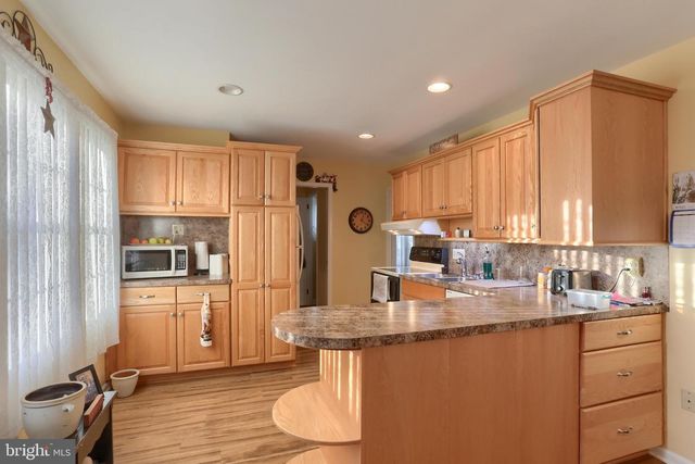 1275 MARION DR, Lebanon, PA 17042