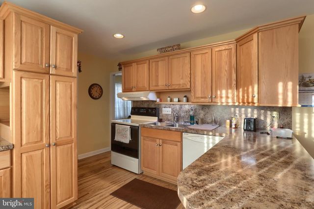 1275 MARION DR, Lebanon, PA 17042