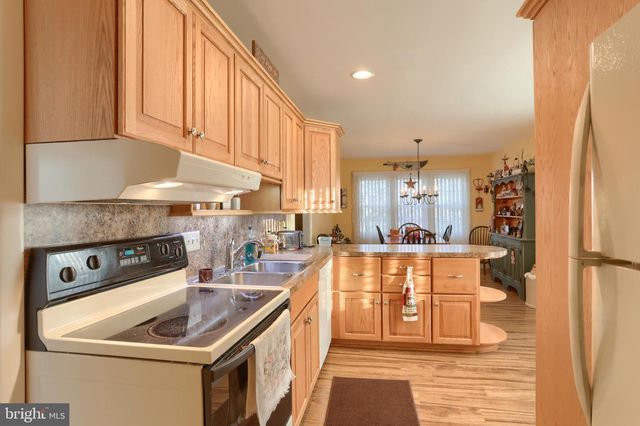 1275 MARION DR, Lebanon, PA 17042