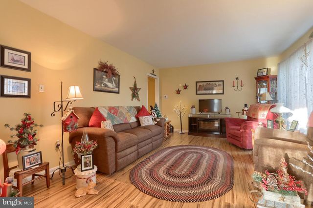 1275 MARION DR, Lebanon, PA 17042