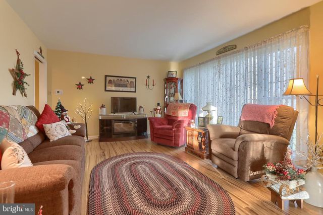 1275 MARION DR, Lebanon, PA 17042