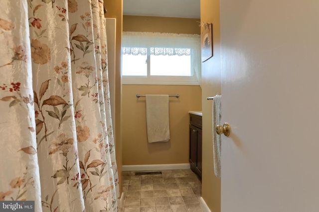 1275 MARION DR, Lebanon, PA 17042