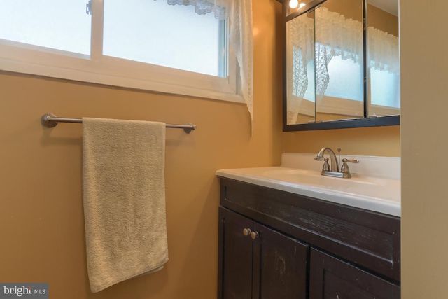 1275 MARION DR, Lebanon, PA 17042