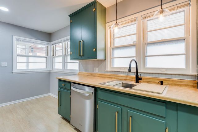 1317 N Parkwood Ln., Wichita, KS 67208