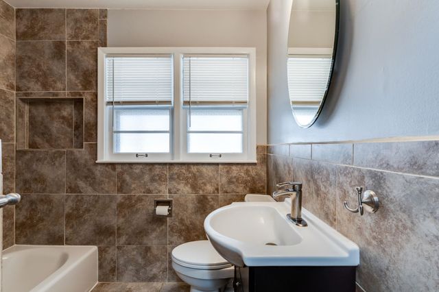 1317 N Parkwood Ln., Wichita, KS 67208