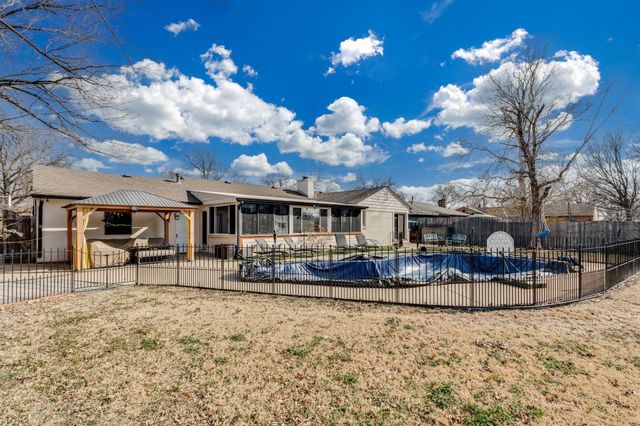 1317 N Parkwood Ln., Wichita, KS 67208