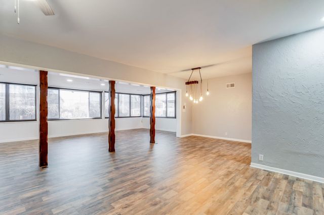 1317 N Parkwood Ln., Wichita, KS 67208