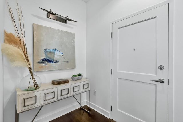 2795 Peachtree NE Road 1801, Atlanta, GA 30305