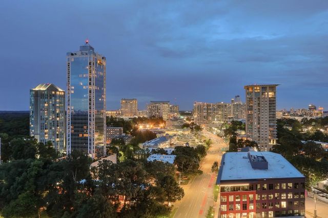 2795 Peachtree NE Road 1801, Atlanta, GA 30305