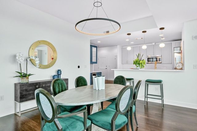 2795 Peachtree NE Road 1801, Atlanta, GA 30305