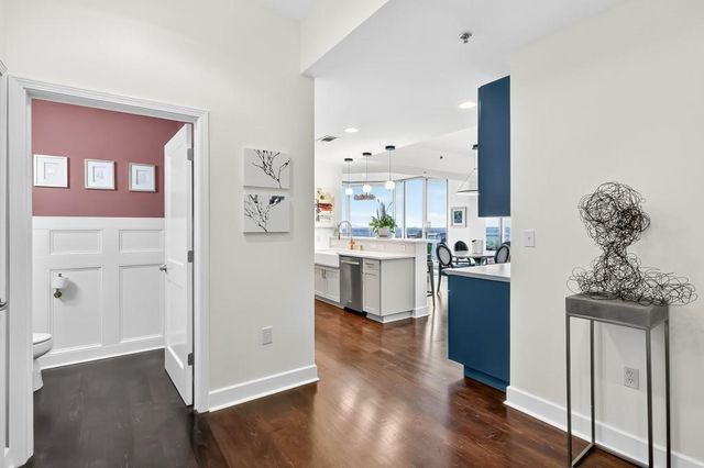 2795 Peachtree NE Road 1801, Atlanta, GA 30305