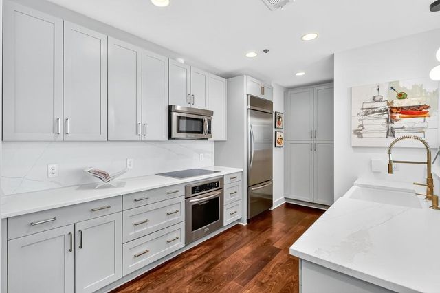 2795 Peachtree NE Road 1801, Atlanta, GA 30305