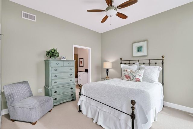2795 Peachtree NE Road 1801, Atlanta, GA 30305