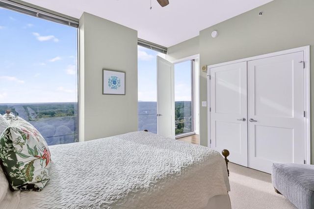 2795 Peachtree NE Road 1801, Atlanta, GA 30305