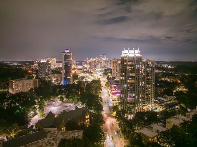 2795 Peachtree NE Road 1801, Atlanta, GA 30305