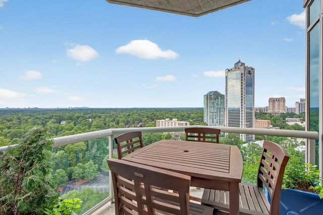 2795 Peachtree NE Road 1801, Atlanta, GA 30305