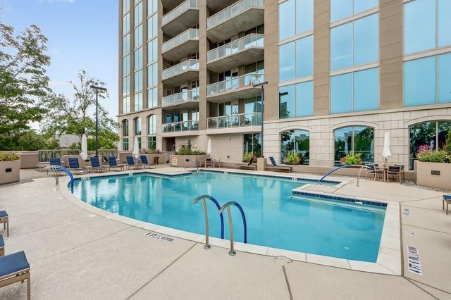 2795 Peachtree NE Road 1801, Atlanta, GA 30305