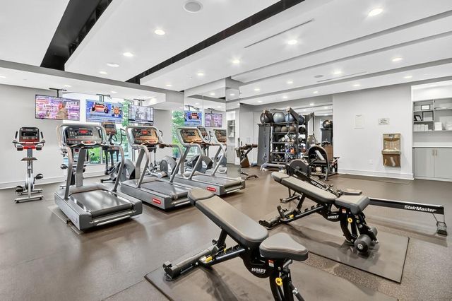 2795 Peachtree NE Road 1801, Atlanta, GA 30305